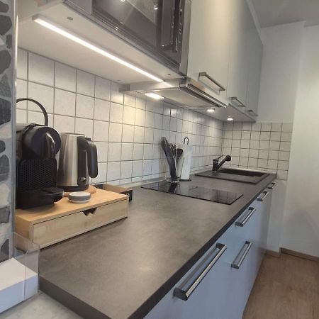 Apartment 1 Mit Terrasse Und Pkw-Stellplatz Leverkusen Exterior foto